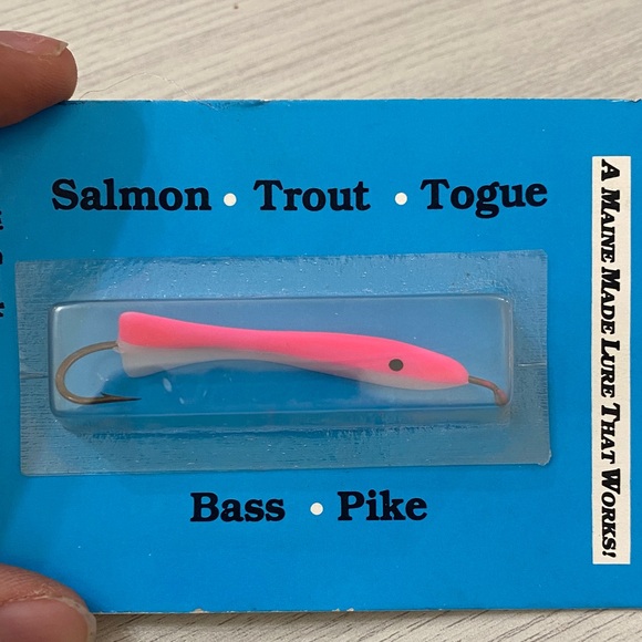 "Cecil's Smelt" fishing lure, a Maine-made product - Picture 2 of 3